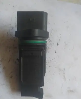 Skoda Octavia Mk2 (1Z) Mass air flow meter F00C2G2055