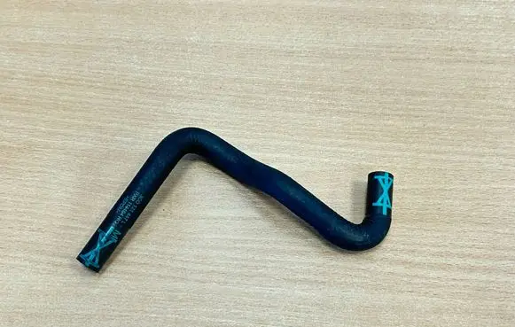Skoda Octavia Mk2 (1Z) Engine coolant pipe/hose 3C0121447L