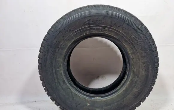 Ford Explorer R15 winter tire 