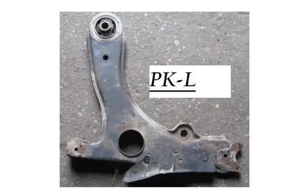 Volkswagen PASSAT B4 Front lower control arm/wishbone 357407157