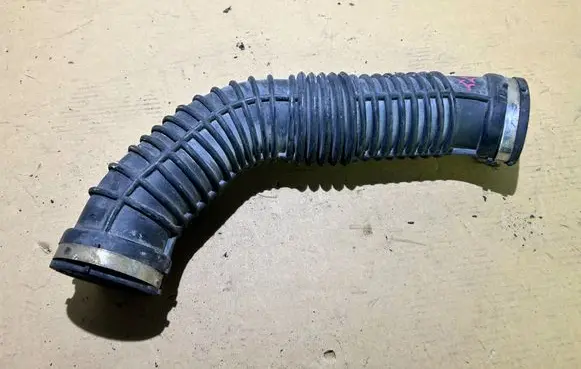 Renault Master III Air intake hose/pipe