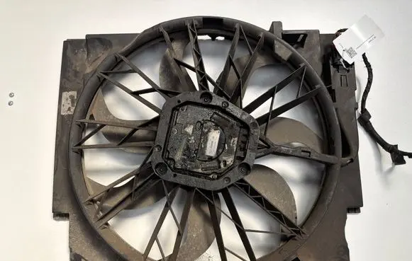 BMW 5 E60 E61 Electric radiator cooling fan 69257249 6925724 7791548