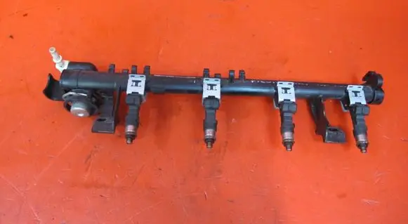 Ford Fiesta Fuel main line pipe VP8A6U-KA 8A6G-AA 0280158207
