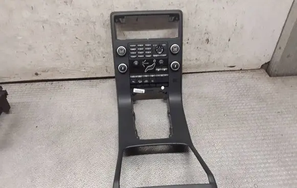 Volvo XC70 Climate control unit 30782281
