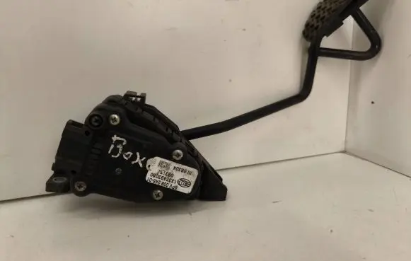 Peugeot Boxer Accelerator throttle pedal 1337493080 6PV00824501 093157