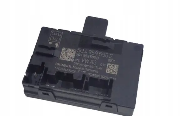 Volkswagen Tiguan Door control unit/module 5Q4959595E