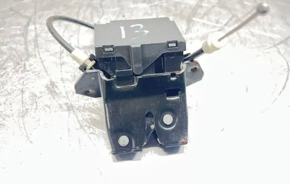 Mercedes-Benz E W211 Loading door lock A1717500085 A1717500185