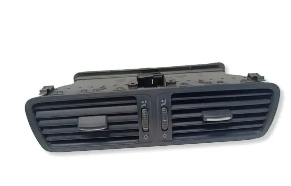 Volkswagen PASSAT B6 Dash center air vent grill 3C1819728E