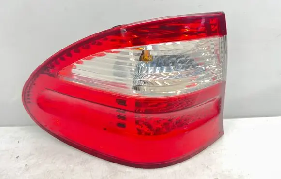 Mercedes-Benz E W211 Rear/tail lights A2118201564