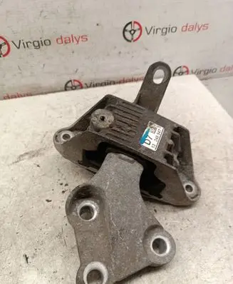 Chevrolet Cruze Gearbox mount 13248547