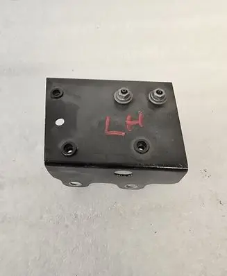 Volvo XC90 Radiator support slam panel bracket 