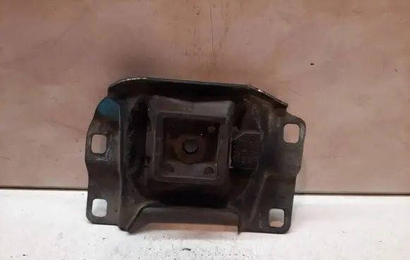 Ford Focus Engine mount bracket 3M517M121