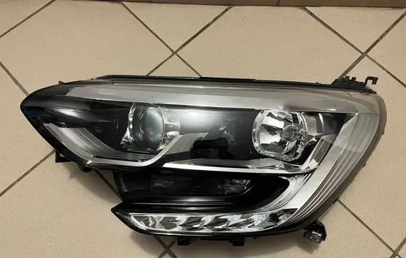 Renault Megane IV Headlight/headlamp 260603157R