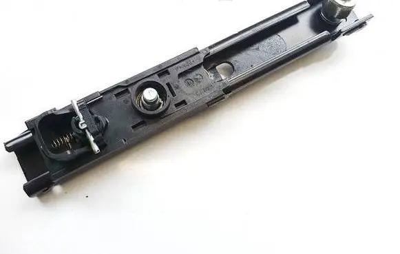 Citroen C4 I Picasso Seat belt adjustment rail 9629105380
