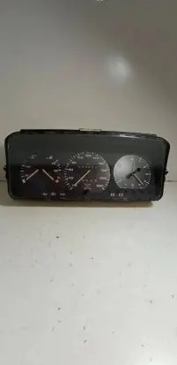 Volkswagen PASSAT B3 Speedometer (instrument cluster) 5220029110