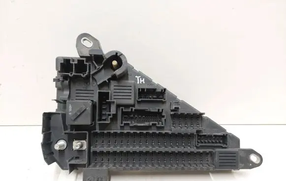 BMW 5 E60 E61 Fuse module 913883001 9138830 518956057