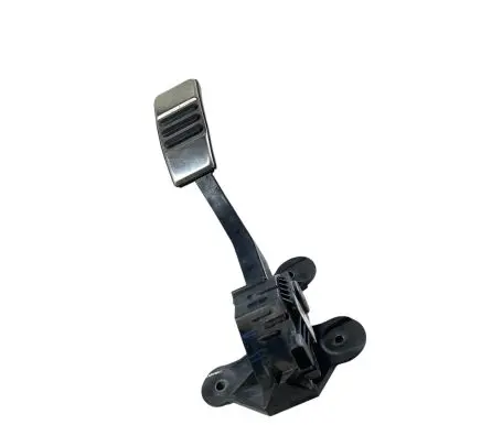 Ford Mustang VI Accelerator throttle pedal CR339F836AB K863G9F836
