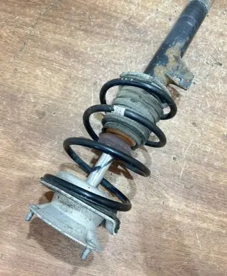 BMW 1 E81 E87 Front shock absorber with coil spring 6786022
