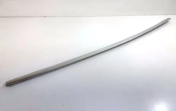 Mercedes-Benz GLA W156 X156 Loading door glass trim molding A1567350900