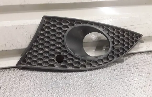 Seat Toledo III (5P) Front fog light trim/grill 5P0853665C