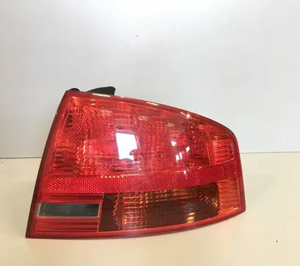 Audi A4 S4 B7 8E 8H Rear/tail lights R965070 8E5945096