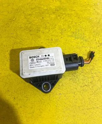 Audi A4 S4 B8 8K ESP acceleration yaw rate sensor