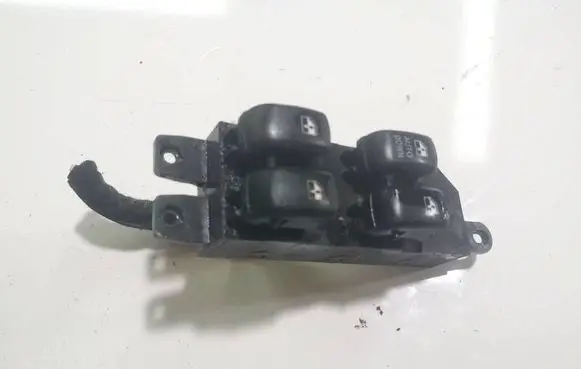 Hyundai Santa Fe Electric window control switch 