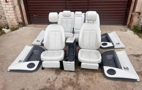 Seat set