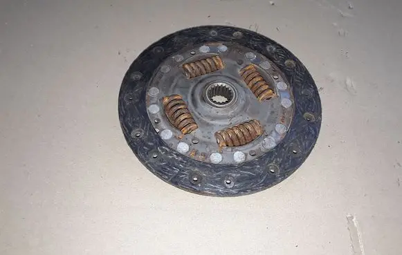 Toyota Yaris Clutch pressure plate 312500H010