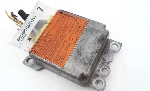 Nissan X-Trail T30 Airbag control unit/module 988208h405 040228