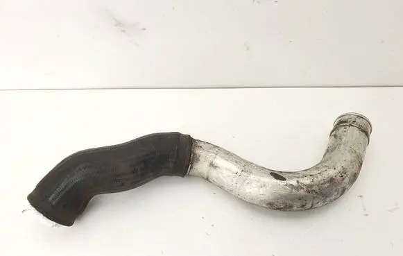 BMW 5 E39 Intercooler hose/pipe 2249669 11612249669
