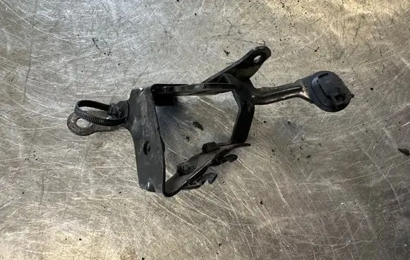 Nissan X-Trail T32 EGR valve cooler bracket A626141014