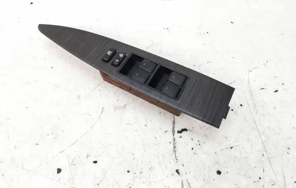 Toyota Avensis T270 Electric window control switch 8404005040 0170096 2503111