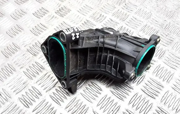 Intake resonator
