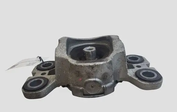 Volvo V60 Engine mount bracket 31401307