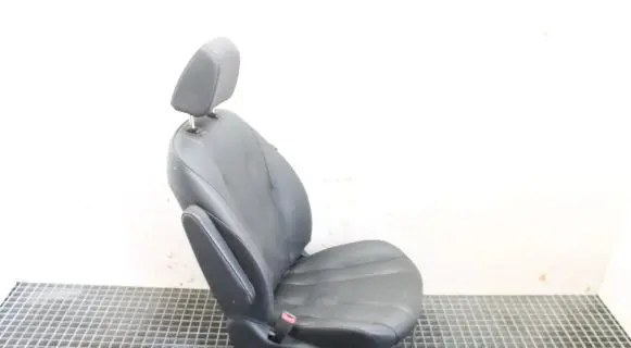 Mazda 5 Front driver seat 