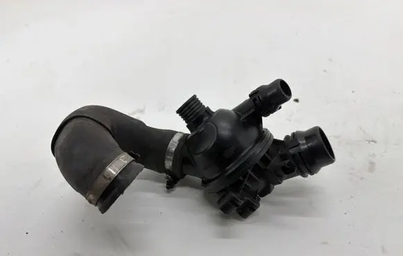 BMW 3 E90 E91 Thermostat/thermostat housing 7552403