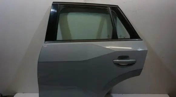 Audi Q2 - Rear door 