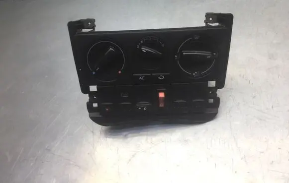 Volkswagen Polo Climate control unit 1J0820045 90151121 6E0858305