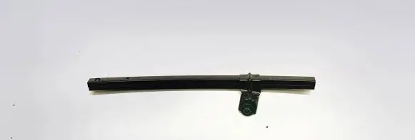 Nissan Pulsar Rear door windshield rail 