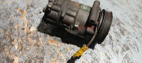 Citroen C4 Grand Picasso Air conditioning (A/C) compressor (pump) 9651911180