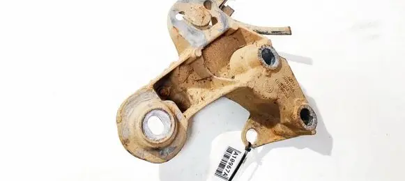 Volkswagen PASSAT B5 Engine mounting bracket 4B0199352