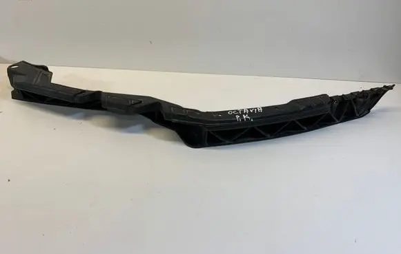 Skoda Octavia Mk2 (1Z) Front bumper mounting bracket 1Z0807183B