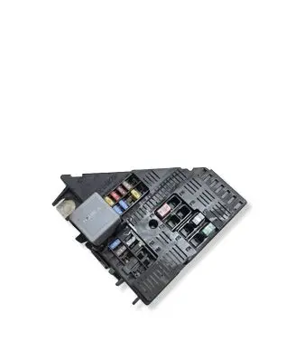 Volvo S90, V90 Fuse module 31473571