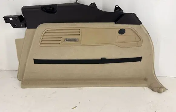 Volkswagen Touareg II Trunk/boot side trim panel 7P6863820B 7P6863820