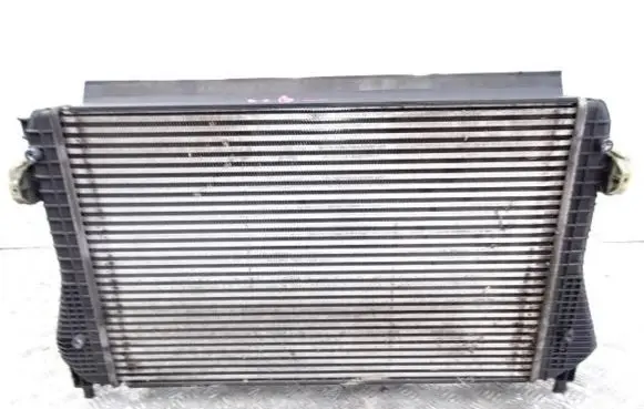 Volkswagen PASSAT B7 Intercooler radiator