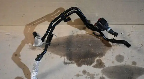Audi A8 S8 D5 Engine coolant pipe/hose