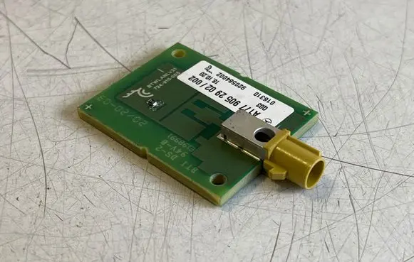 Mercedes-Benz EQC Aerial antenna amplifier A1779052902
