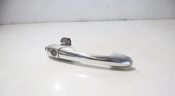 Front door exterior handle/bracket