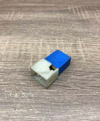 Nissan X-Trail T30 Other relay 2523079915